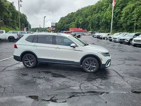 Used 2022 Volkswagen Tiguan SE AWD/4WD image 6