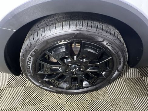 Used 2022 Kia Telluride EX w/ EX Premium Package image 35