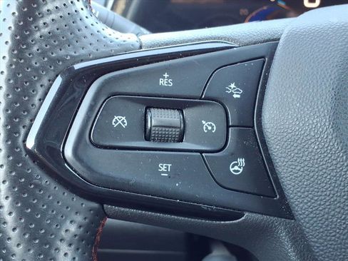 Certified 2024 Chevrolet Trax RS w/ Sunroof Package image 10