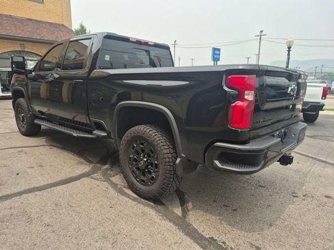 Used 2024 Chevrolet Silverado 3500 LTZ w/ LTZ Plus Package AWD/4WD image 13