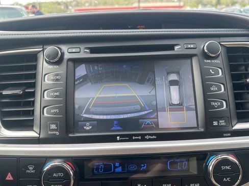 Used 2019 Toyota Highlander Limited Platinum AWD/4WD image 65