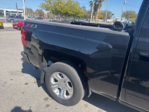 Used 2018 Chevrolet Silverado 1500 LT w/ All Star Edition image 3