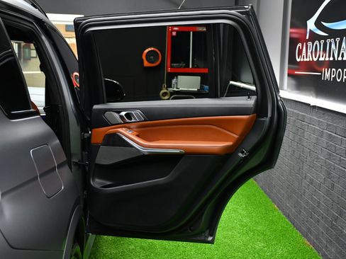 Used 2022 BMW X7 M50i w/ Executive Package image 43