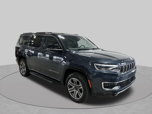 Used 2024 Jeep Wagoneer Series II AWD/4WD image 10