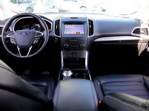 Used 2019 Ford Edge SEL w/ Equipment Group 201A FWD image 26