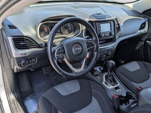 Used 2016 Jeep Cherokee Sport AWD/4WD image 31