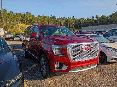 Used 2023 GMC Yukon Denali w/ Max Trailering Package AWD/4WD image 4