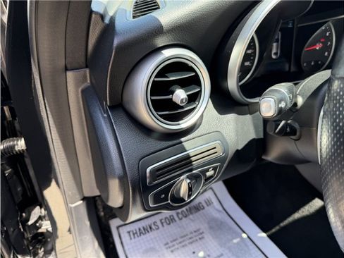 Used 2019 Mercedes-Benz C 300 Sedan image 34