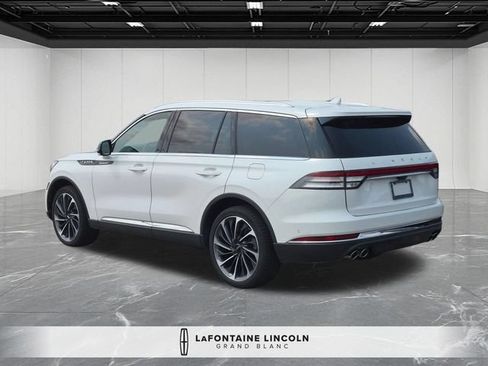 Used 2024 Lincoln Aviator Reserve w/ Equipment Group 201A AWD/4WD image 3