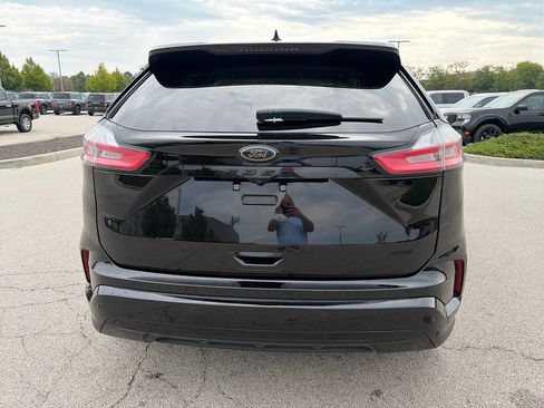 Used 2024 Ford Edge SE w/ Black Appearance Package AWD/4WD image 6