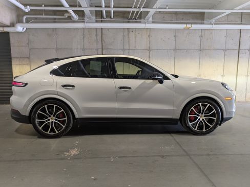 Certified 2024 Porsche Cayenne S AWD/4WD image 10