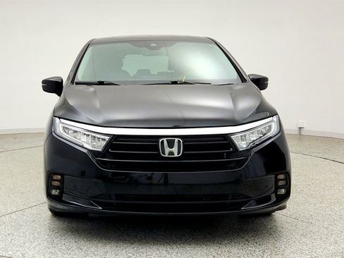 Used 2023 Honda Odyssey Touring image 2
