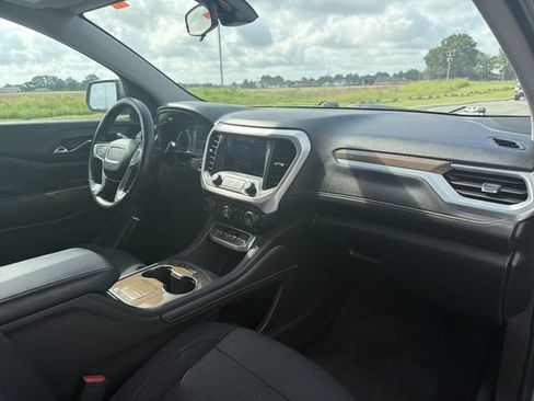 Used 2021 GMC Acadia SLE FWD image 13