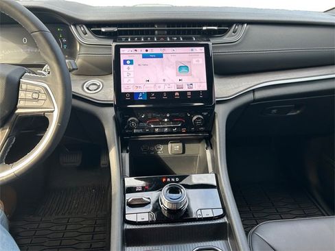 Used 2025 Jeep Grand Cherokee Limited 4xe image 6