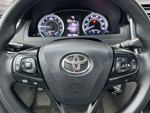 Used 2016 Toyota Camry LE image 22