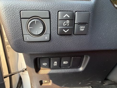 Used 2020 Lexus GX 460 Premium AWD/4WD image 15