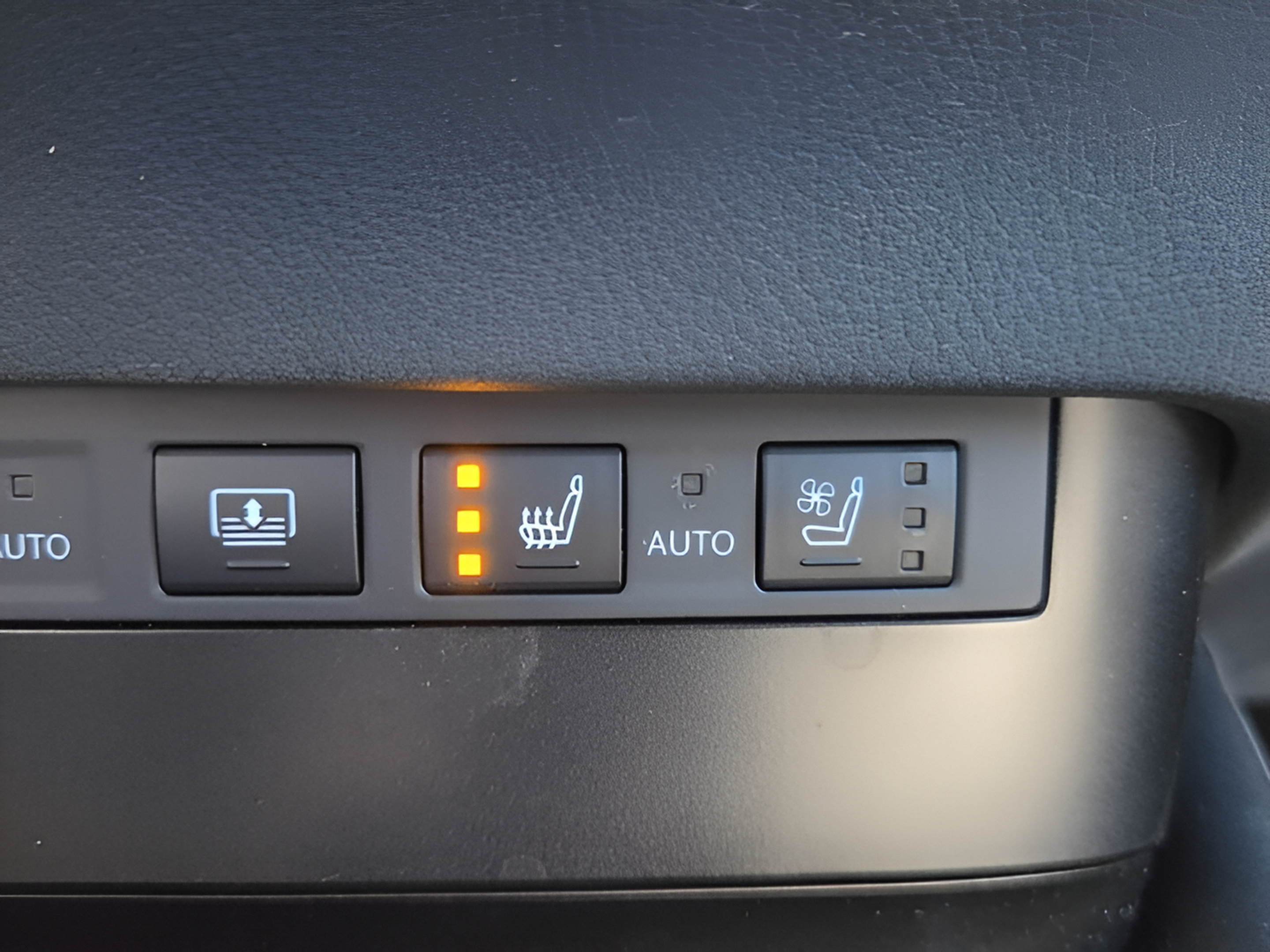 Certified 2024 Lexus ES 350 F Sport w/ Accessory Package (Z2) FWD image 26