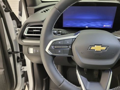 New 2026 Chevrolet Traverse LT w/ Sun and Wheel Package image 5