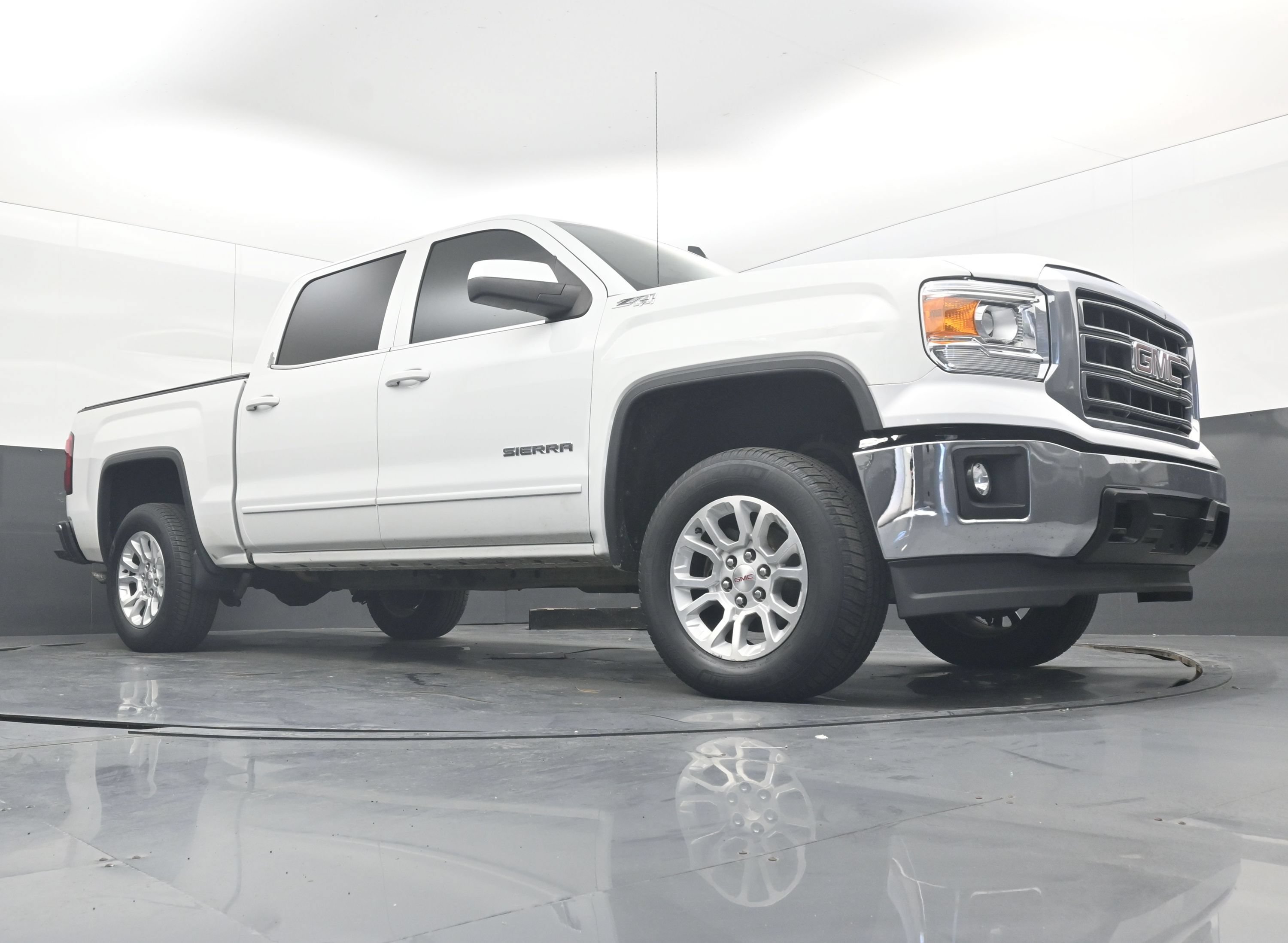 Used 2015 GMC Sierra 1500 SLE w/ SLE Value Package AWD/4WD image 22
