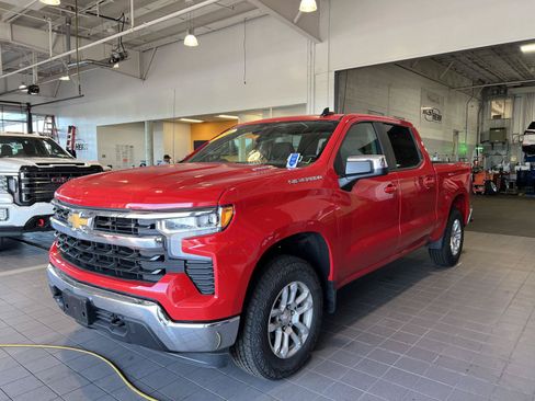 Used 2026 Chevrolet Silverado 1500 LT AWD/4WD image 3