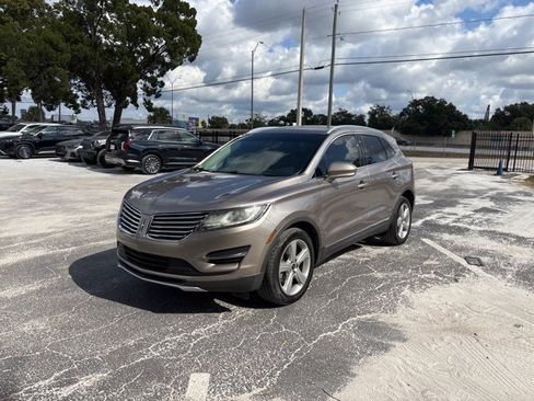Used 2018 Lincoln MKC Premiere image 2