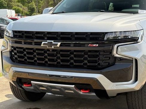 Used 2024 Chevrolet Tahoe Z71 w/ Off-Road Capability Package image 10