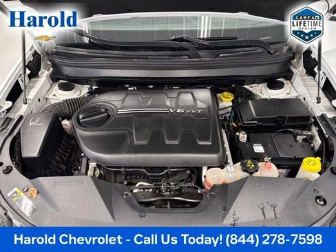 Used 2019 Jeep Cherokee Latitude w/ Comfort & Convenience Group AWD/4WD image 18