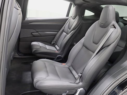 Used 2022 Tesla Model X Plaid image 30