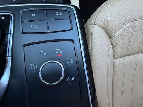 Used 2017 Mercedes-Benz GLE 350 4MATIC w/ Premium 2 Package image 22