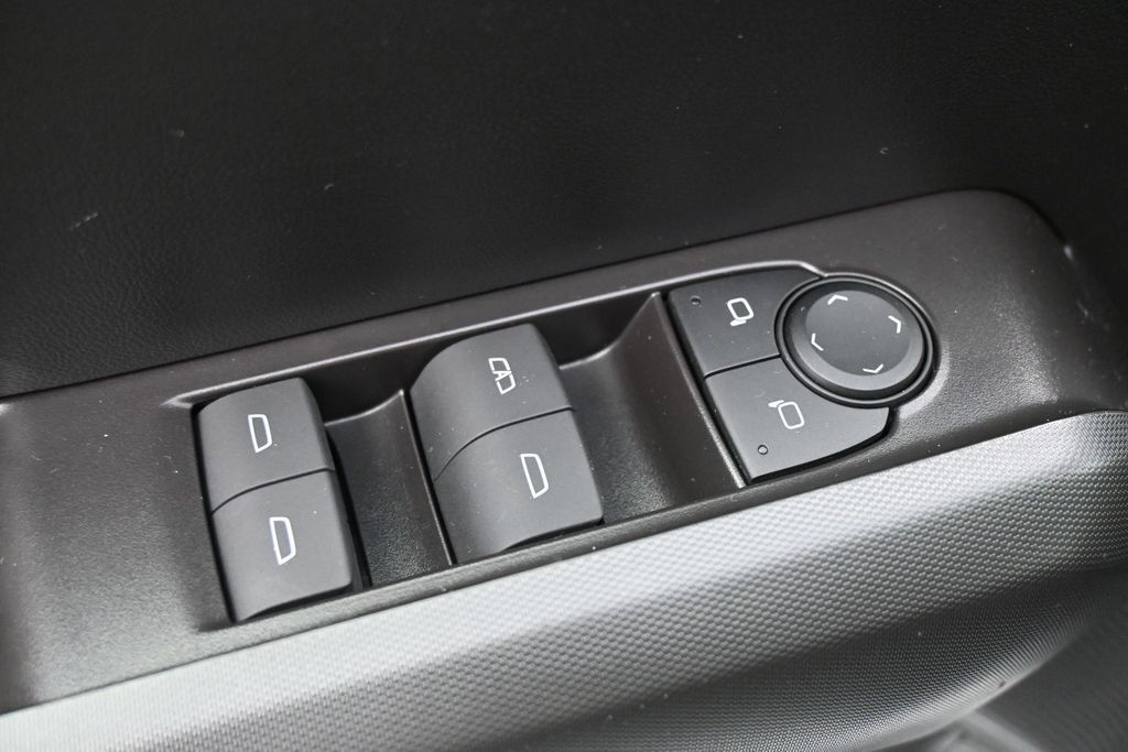 Used 2024 GMC Canyon Elevation RWD image 4