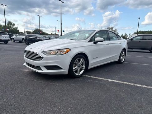 Used 2018 Ford Fusion S FWD image 2