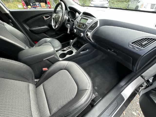 Used 2011 Hyundai Tucson GLS AWD/4WD image 17