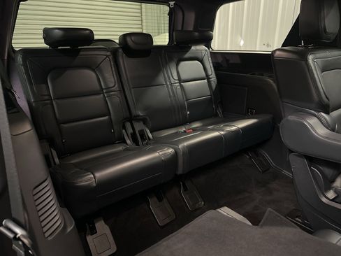 Used 2022 Lincoln Navigator Reserve image 43