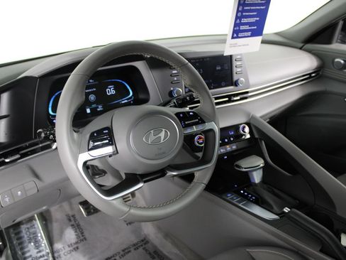 Certified 2025 Hyundai Elantra Sport w/ Cargo Package FWD image 8
