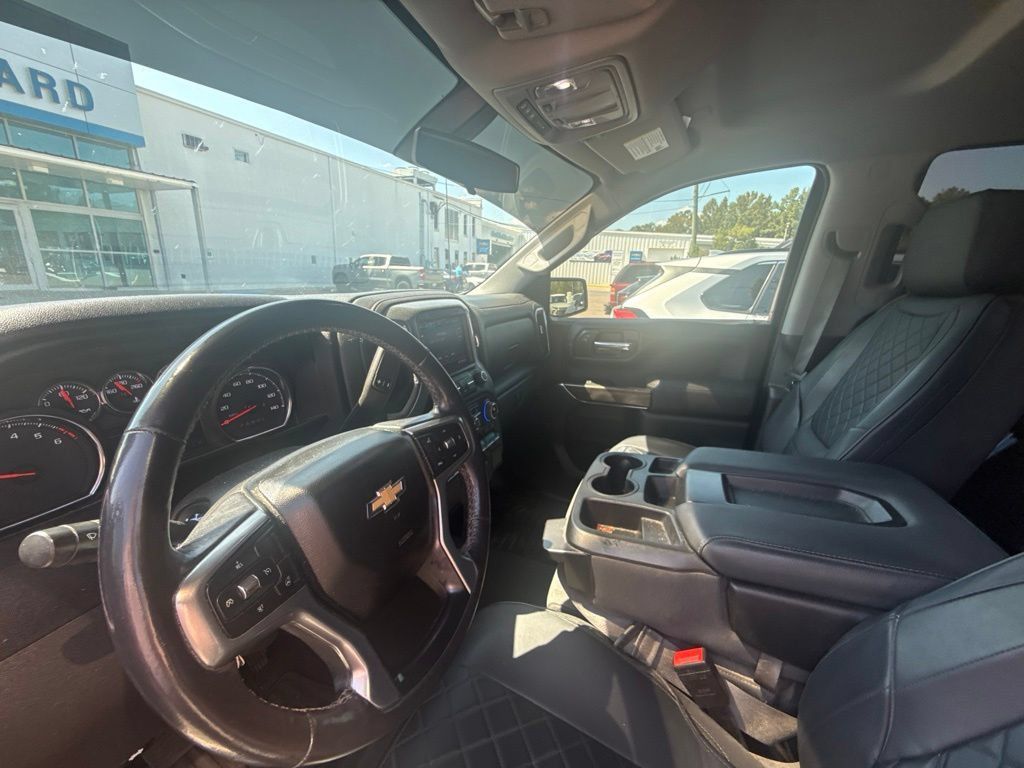 Used 2022 Chevrolet Silverado 1500 LT RWD image 9