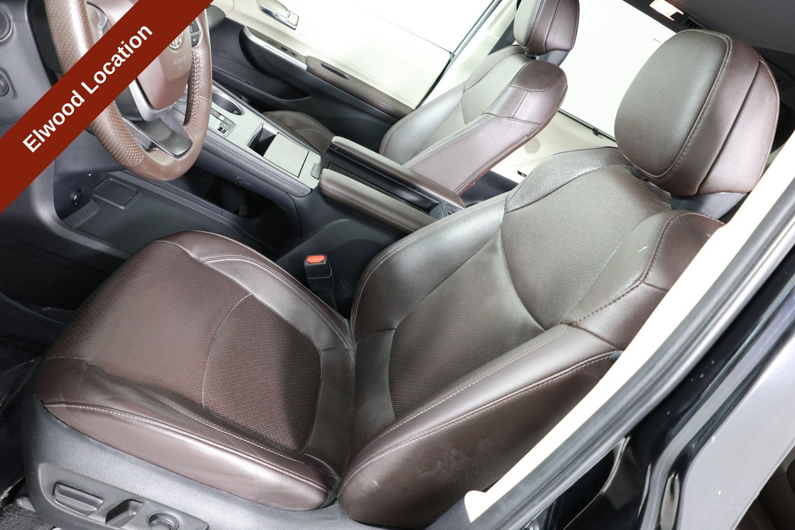 Used 2023 Toyota Sienna Platinum w/ Protection Package (TMS) AWD/4WD image 10