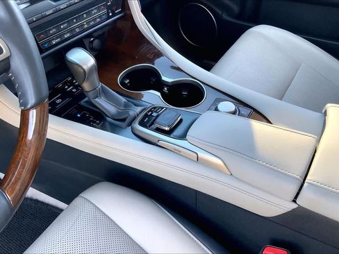 Used 2017 Lexus RX 350 FWD w/ Premium Package image 16
