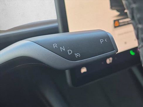 Used 2023 Tesla Model Y Long Range AWD/4WD image 6
