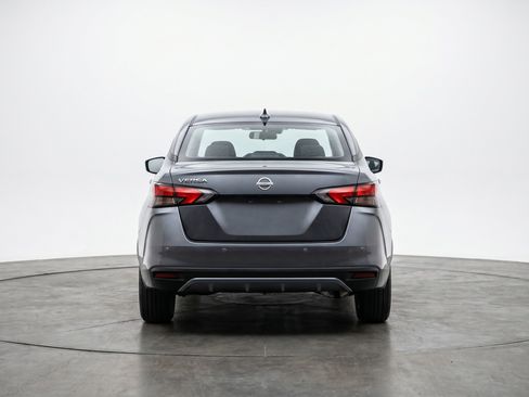 Used 2025 Nissan Versa SV FWD image 7