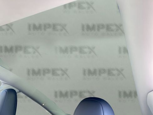 Used 2024 Tesla Model Y Long Range image 11