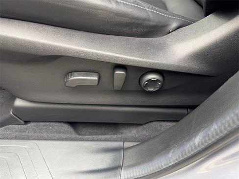 Used 2024 Subaru Ascent Touring image 31