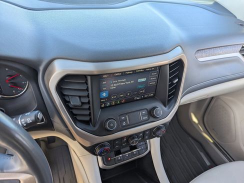 Used 2021 GMC Acadia Denali w/ Denali Technology Package image 26