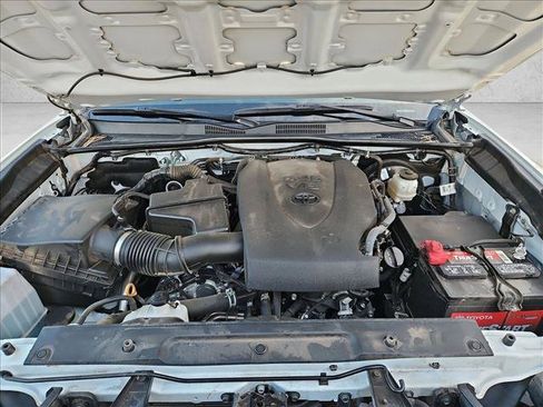 Used 2021 Toyota Tacoma Limited AWD/4WD image 24