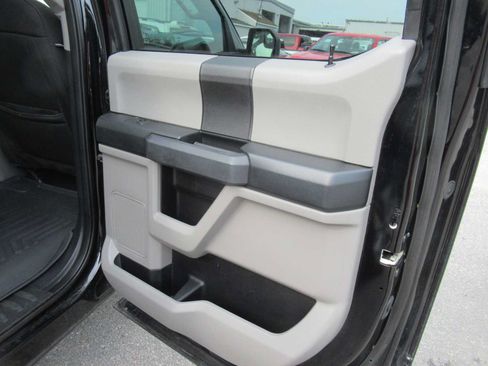 Used 2018 Ford F150 XL w/ Equipment Group 101A Mid AWD/4WD image 17