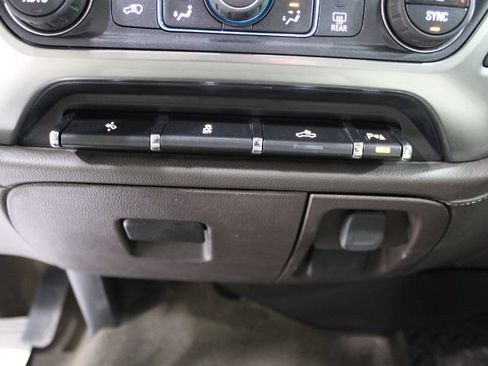 Used 2018 Chevrolet Silverado 1500 LTZ w/ Sport Package AWD/4WD image 34