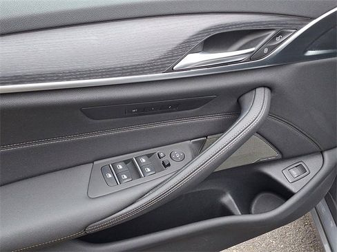 Used 2023 BMW 530i xDrive w/ Premium Package image 12