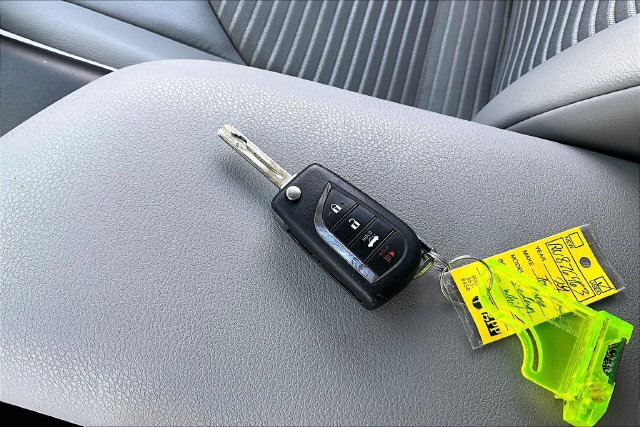 Used 2024 Toyota Camry SE FWD image 36