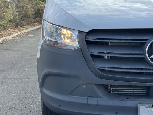 Used 2023 Mercedes-Benz Sprinter 2500 image 9
