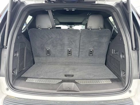 Used 2021 Chevrolet Tahoe RST w/ Luxury Package RWD image 14