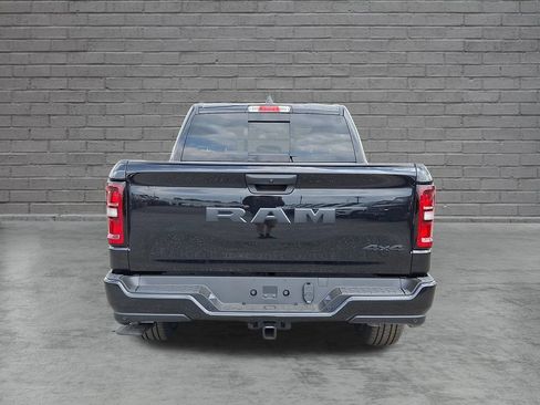 New 2026 RAM 1500 Express AWD/4WD image 7